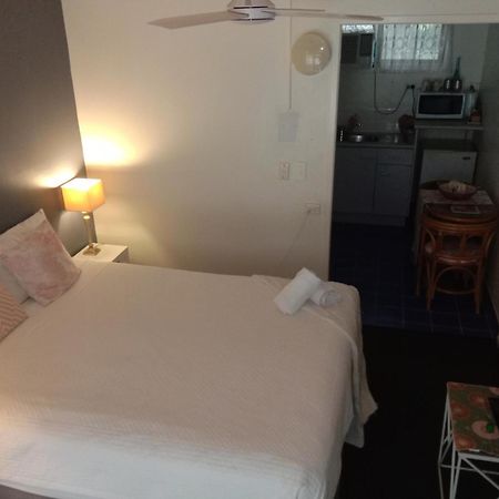 Bargara Beach Motor Inn Budget Accommodation Pet Friendly On Application Exterior photo