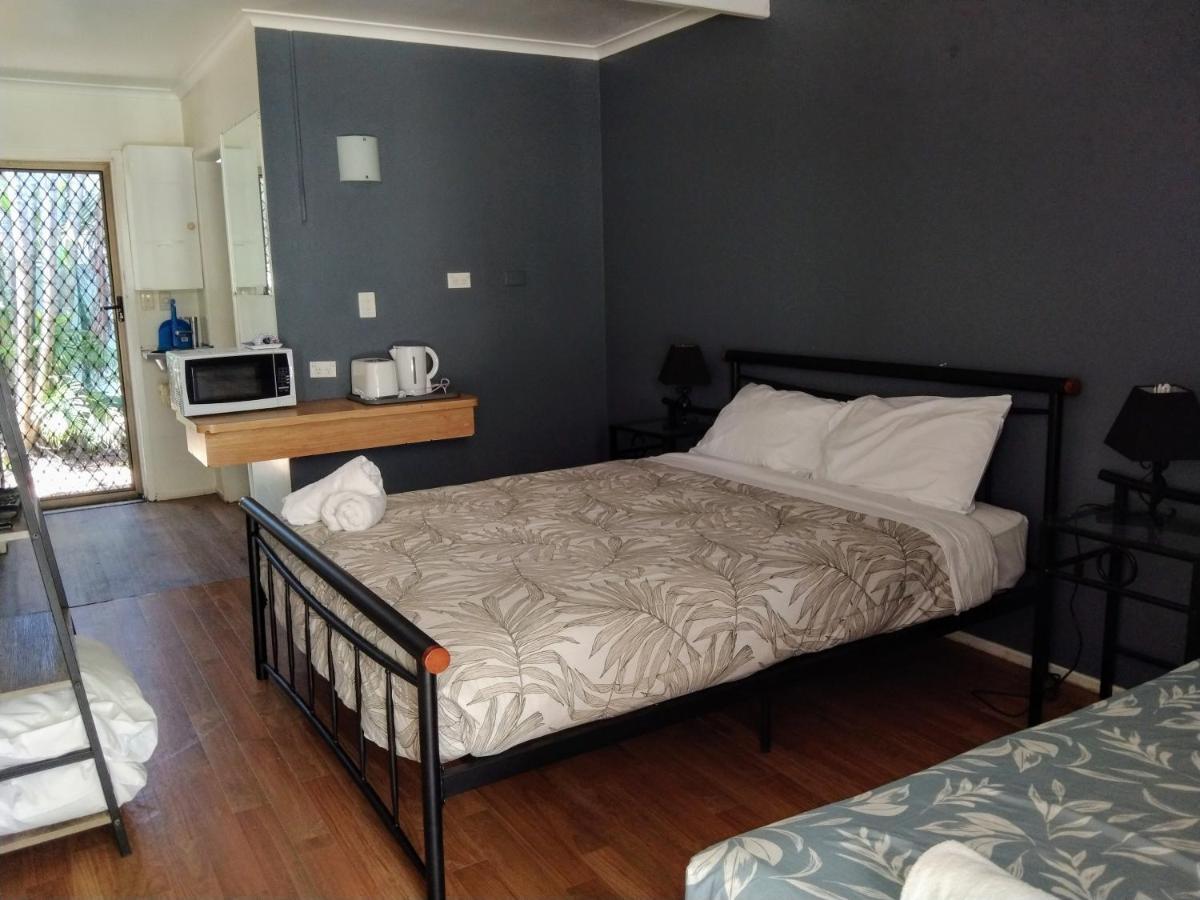 Bargara Beach Motor Inn Budget Accommodation Pet Friendly On Application Exterior photo