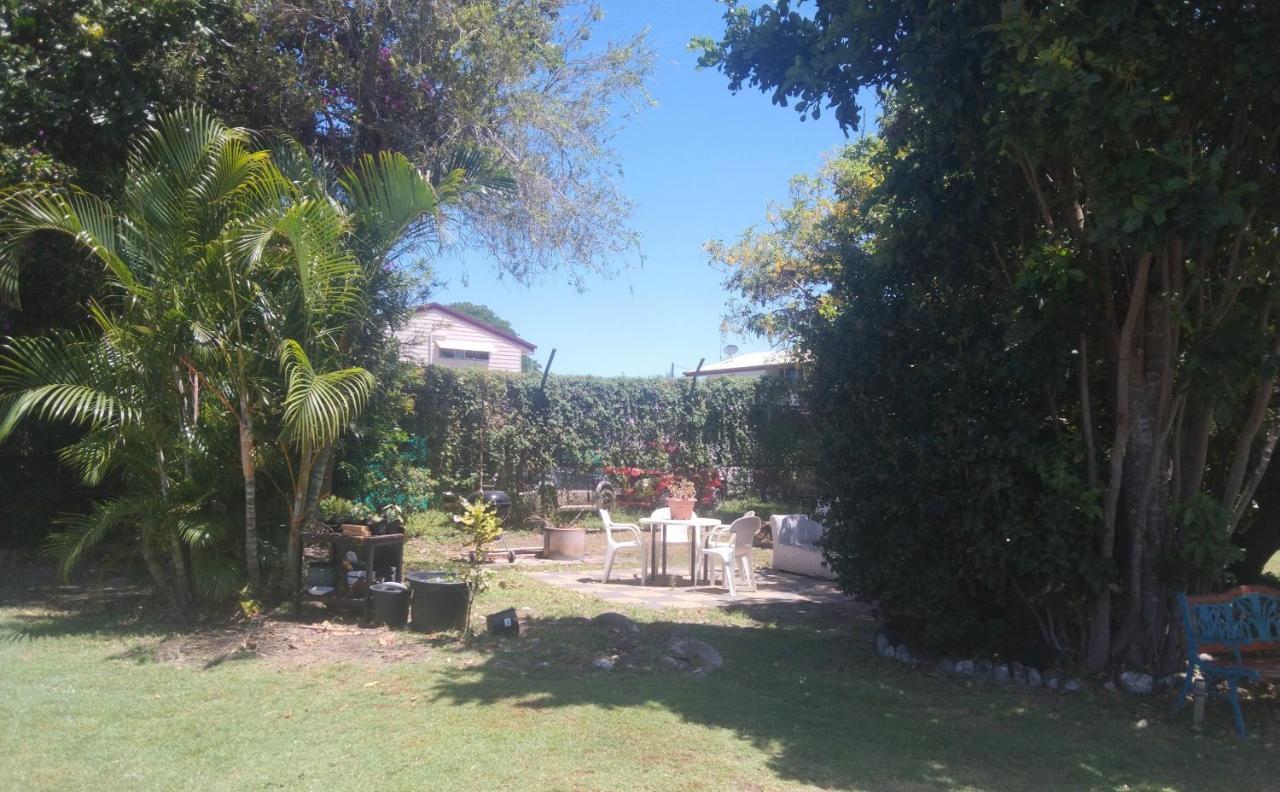 Bargara Beach Motor Inn Budget Accommodation Pet Friendly On Application Exterior photo